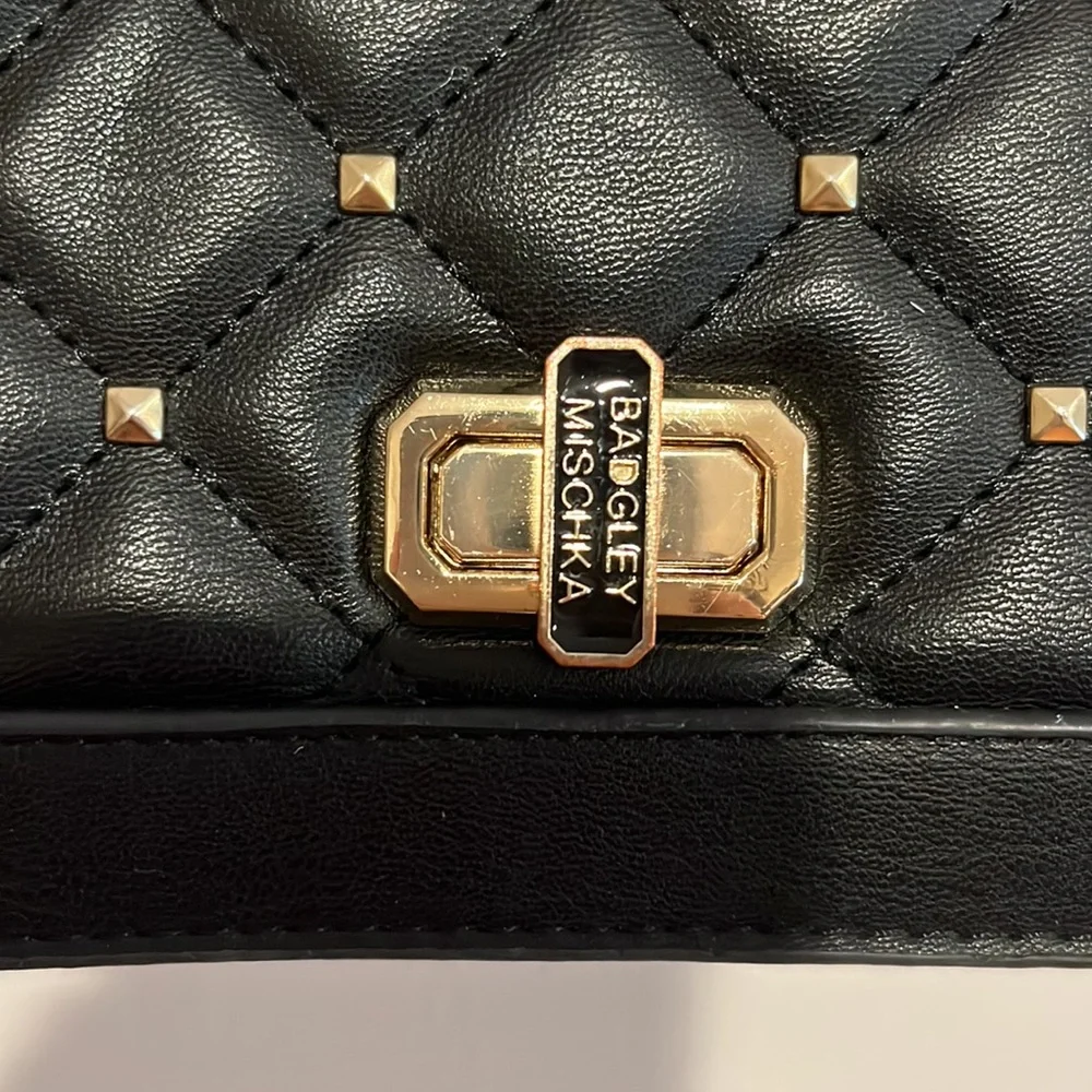 Badgley Mischka vegan medium quilted faux leather crossbody‎ bag Black & gold